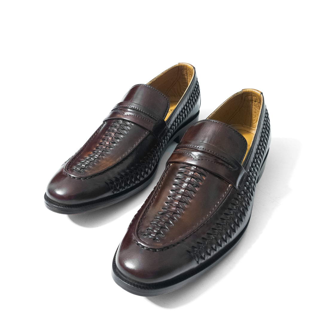 TWO-TONE BROGUE FORMALS