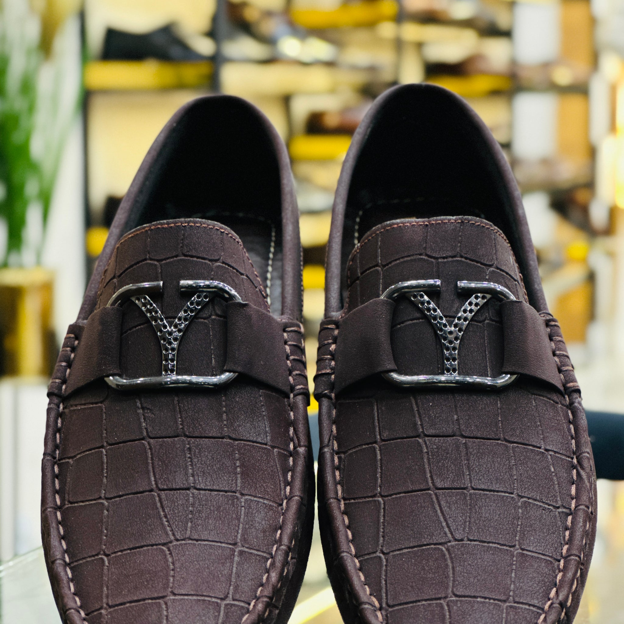 BROWN V LOAFERS